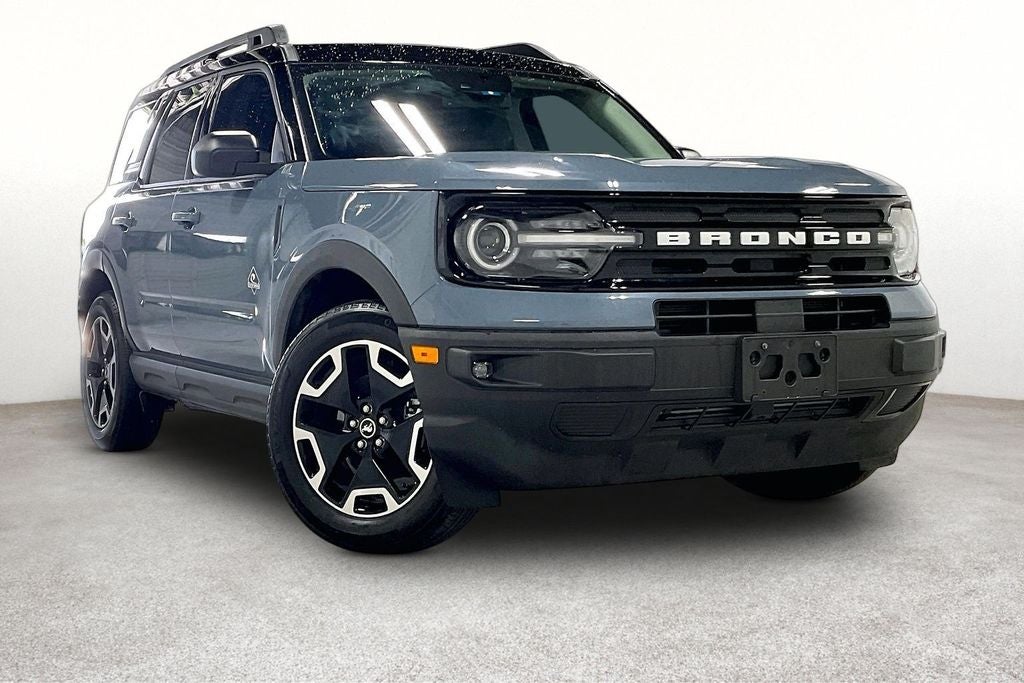 2024 Ford Bronco Sport Outer Banks in Azure Gray Metallic — front three-quarter view