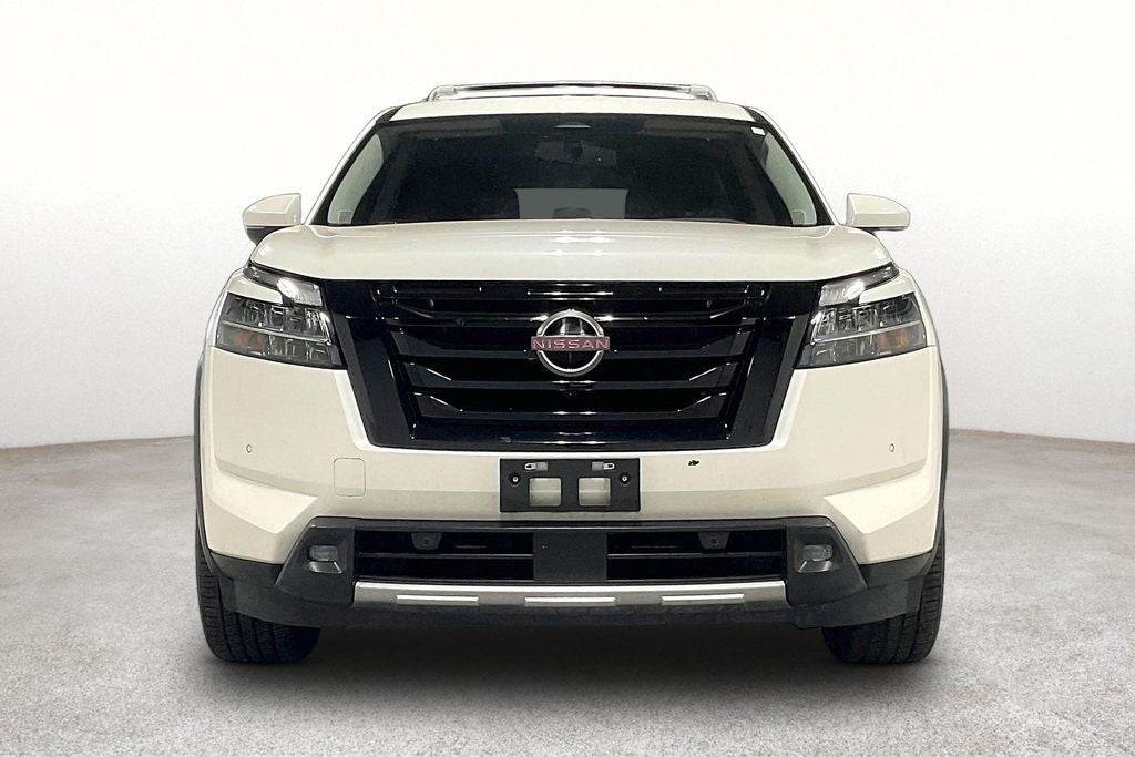 2022 Nissan Pathfinder — interior view